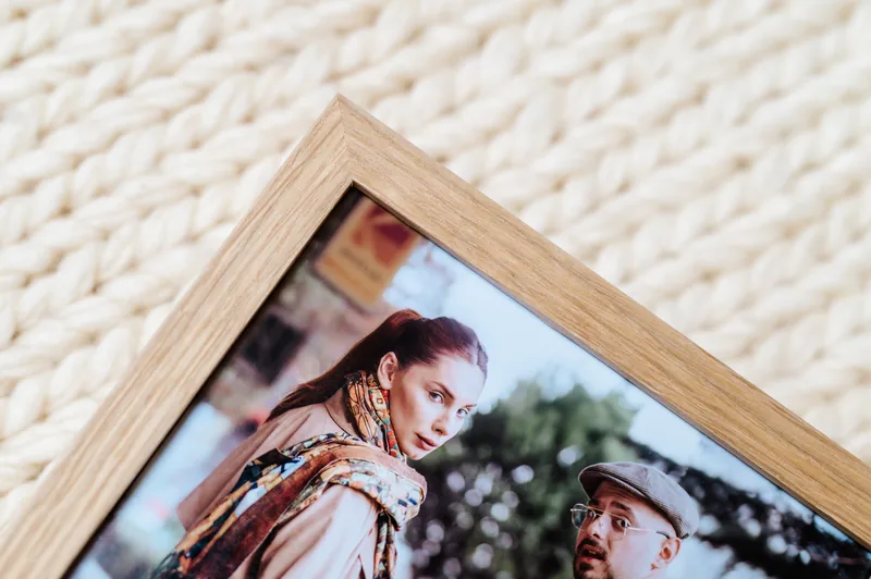 Fotorámeček Smart – lišta z přírodního dřeva